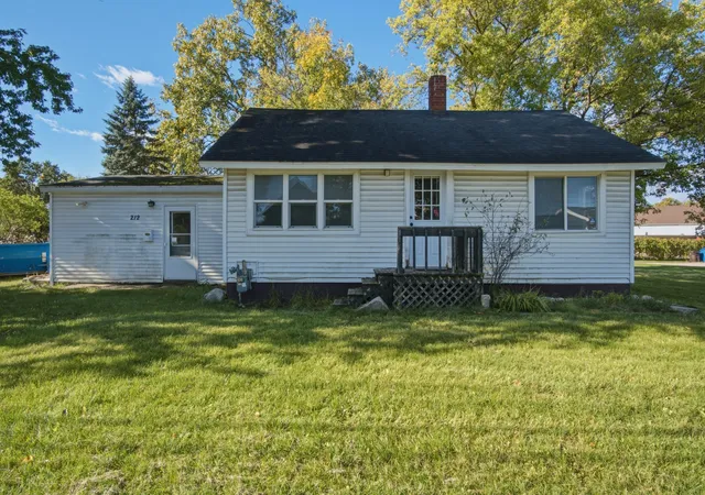 Single family home for sale at 212 S 3rd Avenue, Big Rapids, MI 49307 | MLS# 72026053487