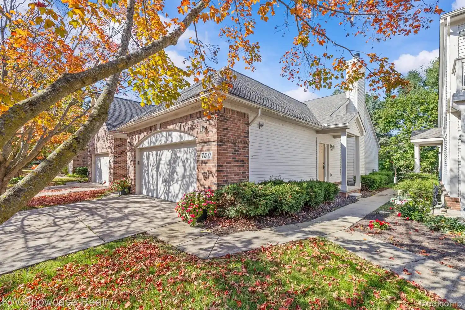 Listing Photo 1 - Condo for sale in 750 W River Dr located at 750 W River Dr, Lake Orion, MI 48362 - Unit 750 W River Dr