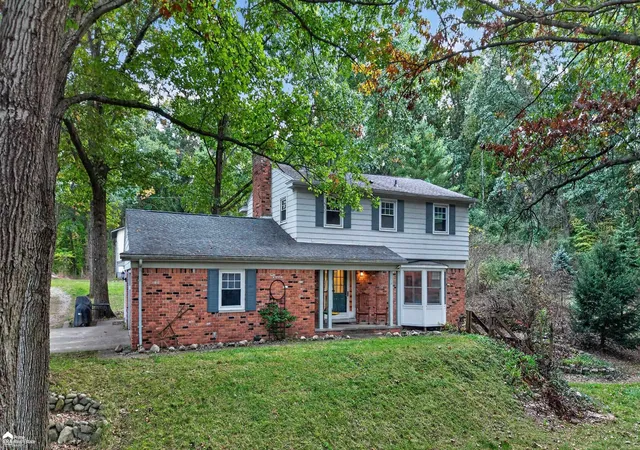 Photo 1 of Single family home for sale at 132 High Banks Trl, Ortonville, MI 48462 | MLS# 5050224159 | Listing updated on 2026-10-21