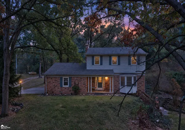 Photo 3 of Single family home for sale at 132 High Banks Trl, Ortonville, MI 48462 | MLS# 5050224159 | Listing updated on 2026-10-21