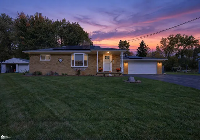 Photo 1 of Sale Pending at 6483 Bluejay Dr, Flint, MI 48506 | MLS# 5050224165 | Listing updated on 2026-10-09