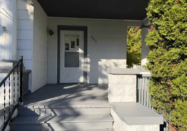Photo 3 of Single family home for sale at 200 S Farragut St, Bay City, MI 48708 | MLS# 5050224166 | Listing updated on 2026-10-08
