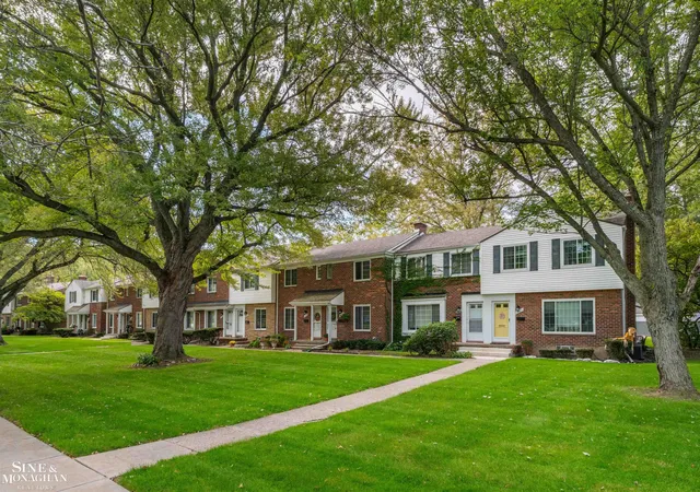 Photo 1 of Sale Pending at 22829 Lakeshore Rd, Saint Clair Shores, MI 48080 | MLS# 58050224175 | Listing updated on 2026-10-17