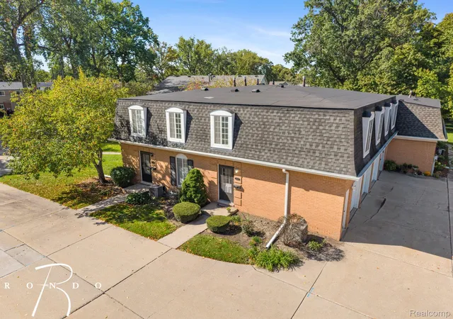 Photo 1 of Condo for sale at 22817 Overlake St, Saint Clair Shores, MI 48080 | MLS# 20261081480 | Listing updated on 2026-10-27