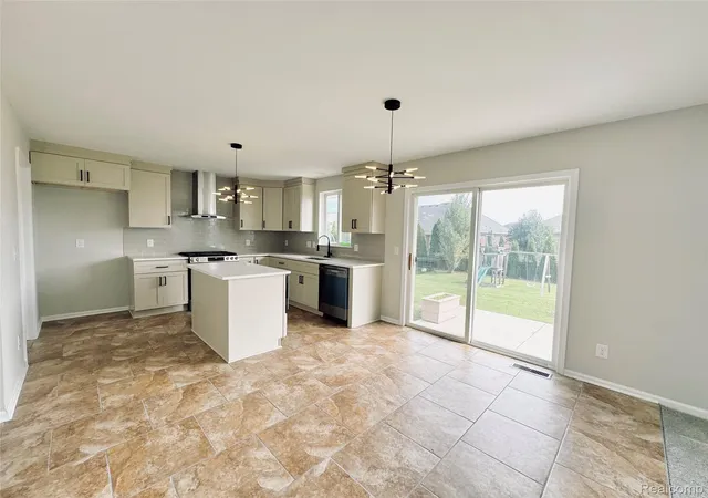 Photo 4 of Single family home for sale at 56602 Winding Crk Dr, Macomb, MI 48042 | MLS# 20261081485 | Listing updated on 2026-10-15
