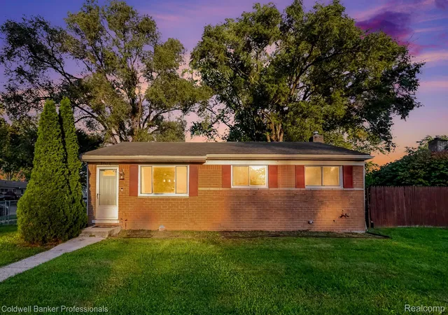 Photo 1 of Sale Pending at 35470 Blairmoor Dr, Clinton Township, MI 48035 | MLS# 20261081486 | Listing updated on 2026-10-19