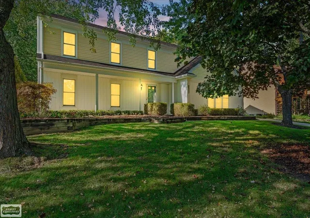 Photo 2 of Single family home for sale at 1037 E Fairview Ln, Rochester Hills, MI 48306 | MLS# 58050224179 | Listing updated on 2026-10-17