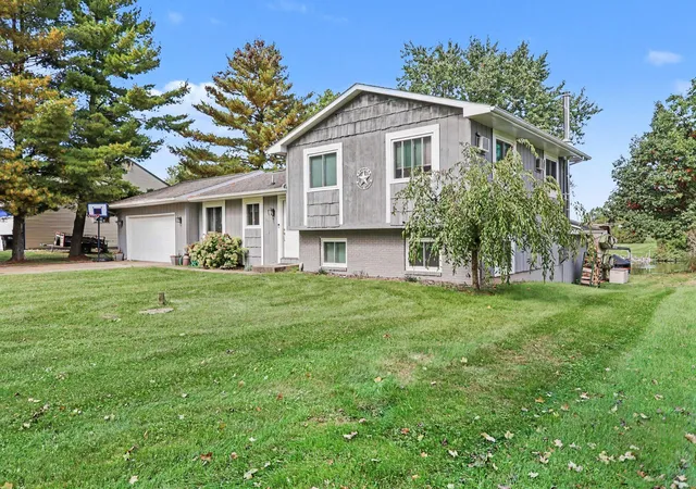 Photo 1 of Single family home for sale at 280 Riverview Dr, Coldwater, MI 49036 | MLS# 62026053532 | Listing updated on 2026-10-09
