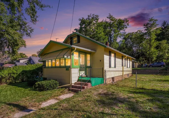 Single family home for sale at 47 Echo St, Battle Creek, MI 49014 | MLS# 66026053542