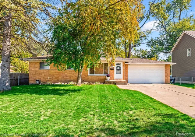 Photo 1 of Sale Pending at 18466 Foch St, Livonia, MI 48152 | MLS# 20261081500 | Listing updated on 2026-10-17