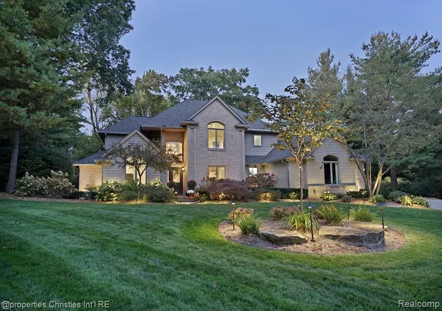 Photo 3 of Single family home for sale at 5781 Crystal Crk Ct, Washington, MI 48094 | MLS# 20261081505 | Listing updated on 2026-10-21