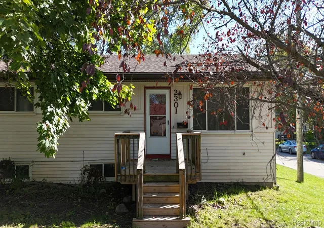 Photo 1 of Single family home for sale at 23010 Purdue Ave, Farmington Hills, MI 48336 | MLS# 20261081508 | Listing updated on 2026-10-15