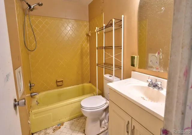 Photo 3 of Single family home for sale at 23010 Purdue Ave, Farmington Hills, MI 48336 | MLS# 20261081508 | Listing updated on 2026-10-15