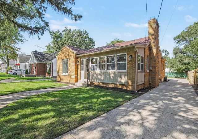 Photo 1 of Single family home for sale at 39 Celia St Sw, Grand Rapids, MI 49548 | MLS# 65026053557 | Listing updated on 2026-10-22