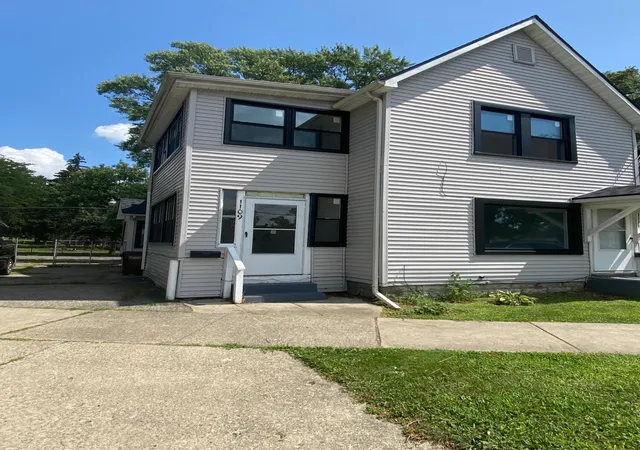Multi family home for sale at 1109 Greenwood Ave, Jackson, MI 49203 | MLS# 55026053559