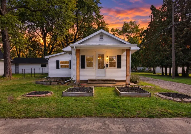 Photo 1 of Single family home for sale at 716 Pennsylvania Ave, Alma, MI 48801 | MLS# 79080074323 | Listing updated on 2026-10-20