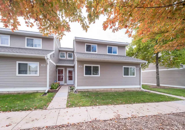 Condo for sale at 2120 Stone School Cir, Ann Arbor, MI 48108 | MLS# 81026053564