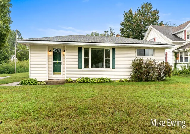 Photo 3 of Single family home for sale at 360 W 32nd Street, Holland, MI 49423 | MLS# 71026053566 | Listing updated on 2026-10-21