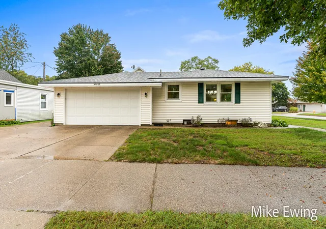 Single family home for sale at 360 W 32nd Street, Holland, MI 49423 | MLS# 71026053566