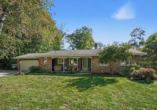 Photo 3 of Single family home for sale at 17292 Burkshire Dr, Grand Haven, MI 49417 | MLS# 71026053569 | Listing updated on 2026-10-08