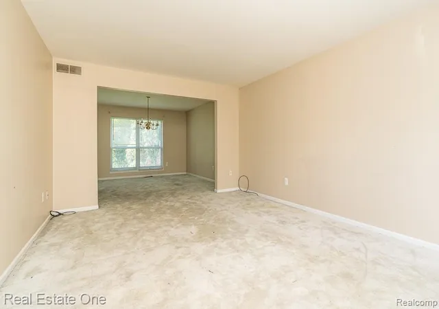 Photo 3 of Single family home for sale at 7583 Greenway Ln, West Bloomfield, MI 48324 | MLS# 20261081537 | Listing updated on 2026-10-21