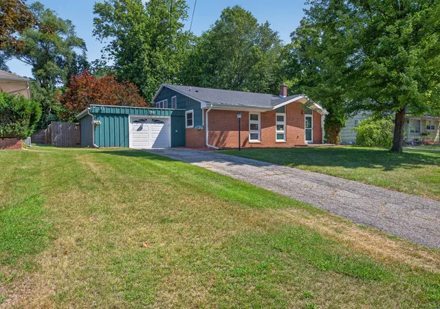 Photo 1 of Single family home for sale at 5486 Sherwood Dr, Jackson, MI 49201 | MLS# 55026053575 | Listing updated on 2026-10-19