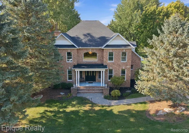 Photo 3 of Single family home for sale at 3269 Saint Andrews Dr, Port Huron, MI 48060 | MLS# 20261081559 | Listing updated on 2026-10-11