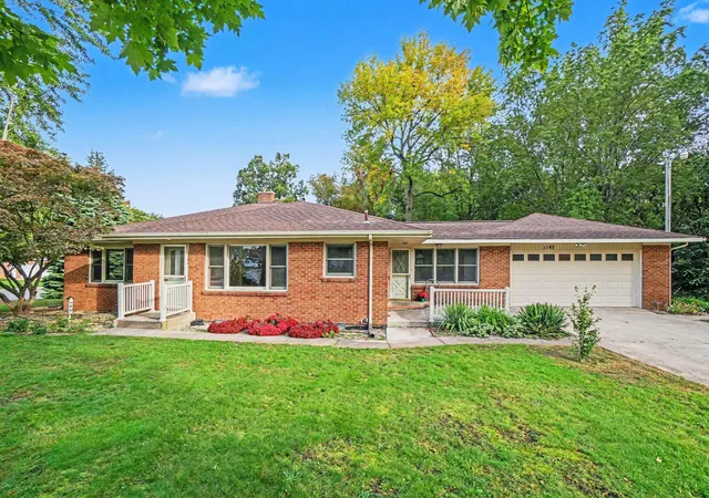 Photo 1 of Sale Pending at 1145 W Lakewood Blvd, Holland, MI 49424 | MLS# 71026053604 | Listing updated on 2026-10-20