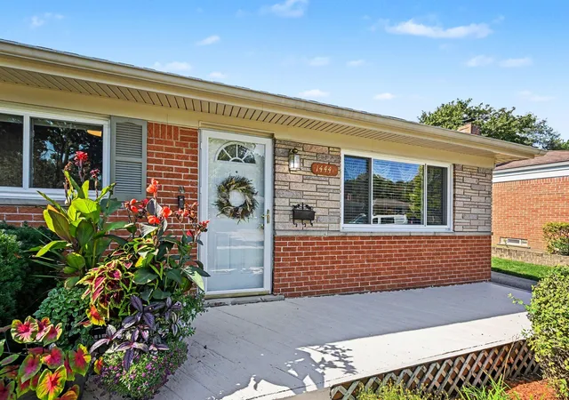 Photo 2 of Single family home for sale at 14441 Arden St, Livonia, MI 48154 | MLS# 81026053610 | Listing updated on 2026-10-11