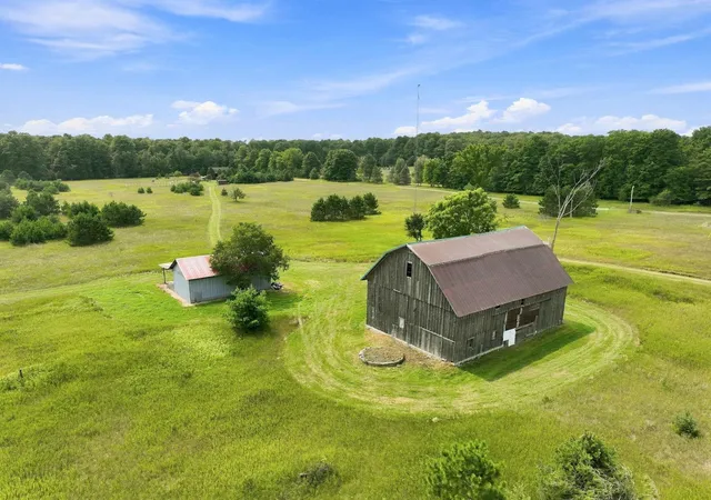 Photo 3 of Single family home for sale at 10515 Fowler Rd, Honor, MI 49640 | MLS# 78080074333 | Listing updated on 2026-10-11