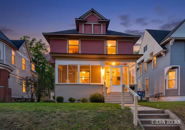 Photo 2 of Single family home for sale at 1318 Wealthy St Se, Grand Rapids, MI 49506 | MLS# 65026053631 | Listing updated on 2026-10-15