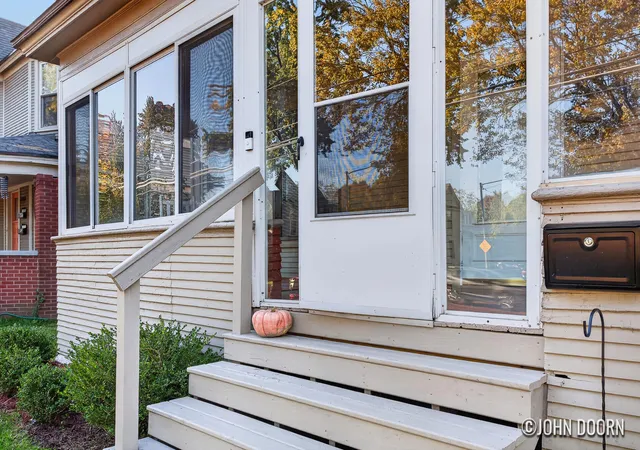 Photo 3 of Single family home for sale at 1318 Wealthy St Se, Grand Rapids, MI 49506 | MLS# 65026053631 | Listing updated on 2026-10-15
