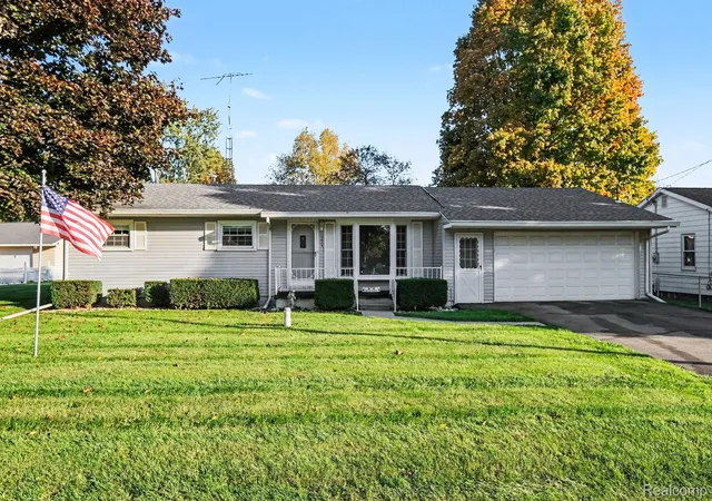 Photo 1 of Single family home for sale at 5039 E Frances Rd, Mount Morris, MI 48458 | MLS# 20261081604 | Listing updated on 2026-10-14