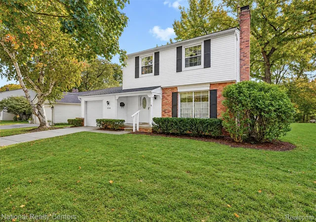 Photo 3 of Single family home for sale at 520 Reed St, Northville, MI 48167 | MLS# 20261081606 | Listing updated on 2026-10-18