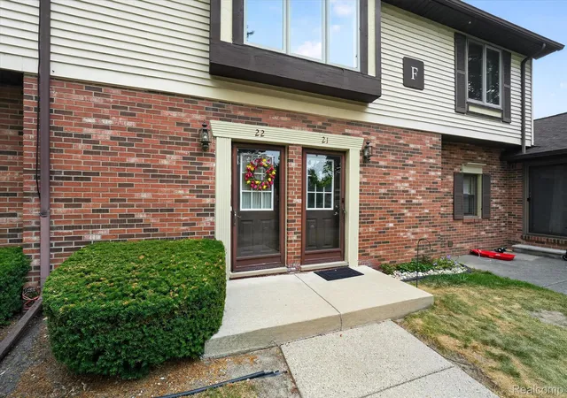 Photo 1 of Condo for sale at 2321 London Brg Dr #22, Rochester Hills, MI 48307 | MLS# 20261081624 | Listing updated on 2026-10-17