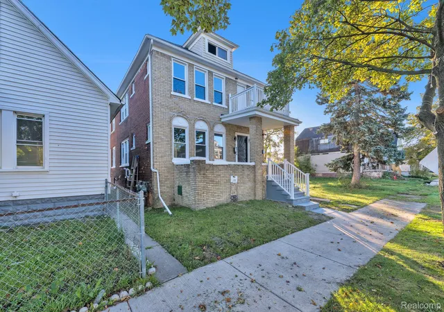 Photo 3 of Multi family home for sale at 9622 Petoskey Ave, Detroit, MI 48204 | MLS# 20261081630 | Listing updated on 2026-10-11