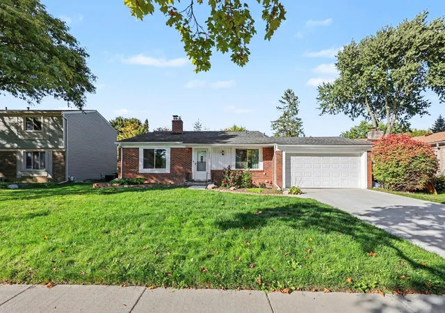 Photo 1 of Single family home for sale at 2923 Quartz Dr, Troy, MI 48085 | MLS# 81026053655 | Listing updated on 2026-10-15