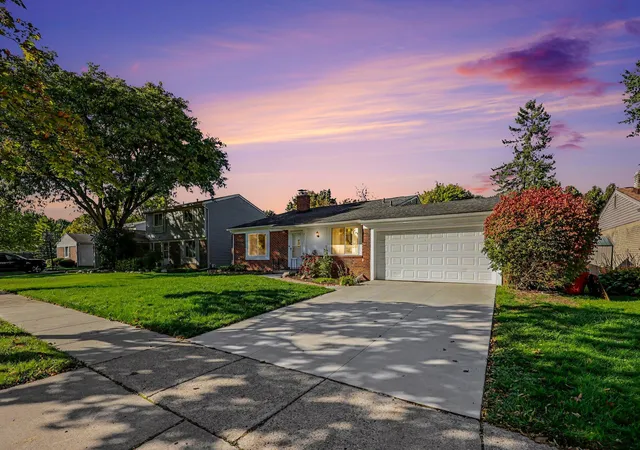 Photo 2 of Single family home for sale at 2923 Quartz Dr, Troy, MI 48085 | MLS# 81026053655 | Listing updated on 2026-10-15