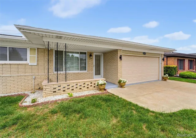 Photo 3 of Single family home for sale at 35185 Marina Dr, Sterling Heights, MI 48312 | MLS# 20261081635 | Listing updated on 2026-10-09