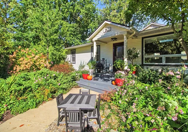 Photo 2 of Single family home for sale at 742 Kuehnle Ave, Ann Arbor, MI 48103 | MLS# 81026053665 | Listing updated on 2026-10-12