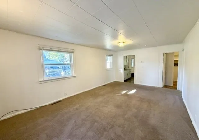 Photo 3 of Single family home for sale at 422 Rockingham Ave, Alma, MI 48801 | MLS# 79080074338 | Listing updated on 2026-10-11
