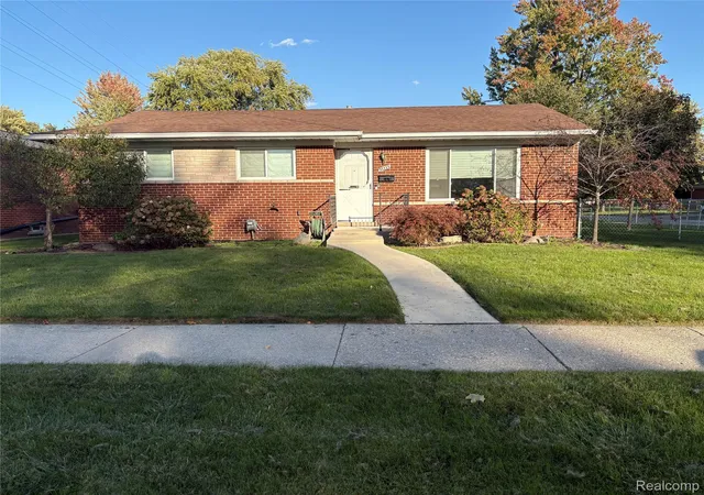 Photo 1 of Single family home for sale at 31114 Roan Dr, Warren, MI 48093 | MLS# 20261081662 | Listing updated on 2026-10-09