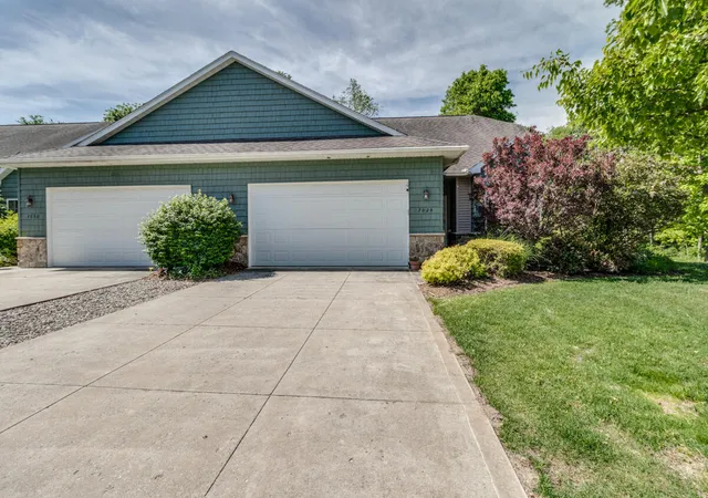 Condo for sale at 7024 Green Ridge Blvd, Battle Creek, MI 49017 | MLS# 64026053680