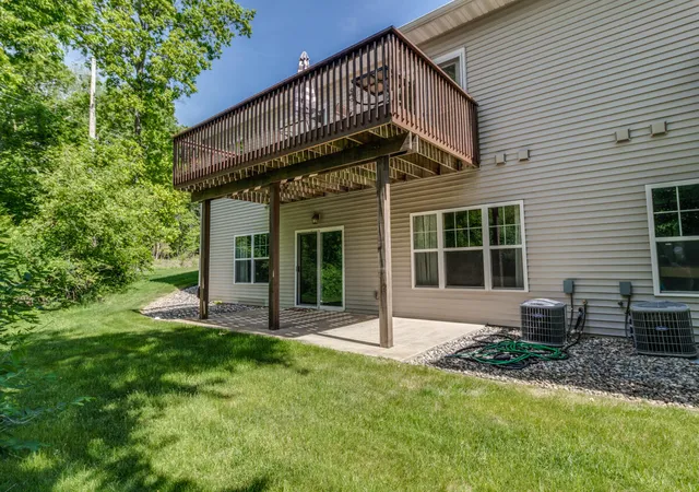 Listing Photo 5 - Condo for sale in building located at 7024 Grn Ridge Blvd, Battle Creek, MI 49017