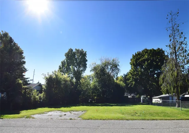 Land for sale at 1029 W Williamson Ave, Flint, MI 48507 | MLS# 20261081664
