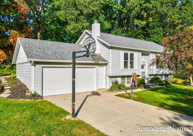 Photo 1 of Single family home for sale at 3745 Algansee Dr Ne, Grand Rapids, MI 49525 | MLS# 65026053684 | Listing updated on 2026-10-20