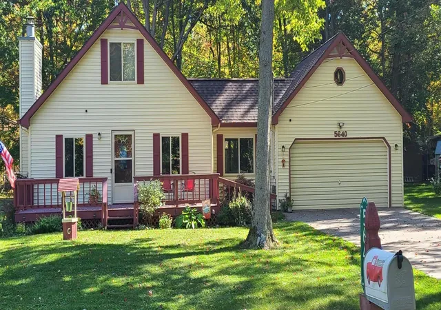 Photo 1 of Single family home for sale at 5640 N Reserve Rd, Roscommon, MI 48653 | MLS# 53026053691 | Listing updated on 2026-10-08