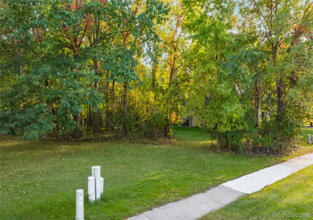 Photo 1 of Sale Pending at 42080 Farm Ln Ct, Sterling Heights, MI 48313 | MLS# 20261081678 | Listing updated on 2026-10-20