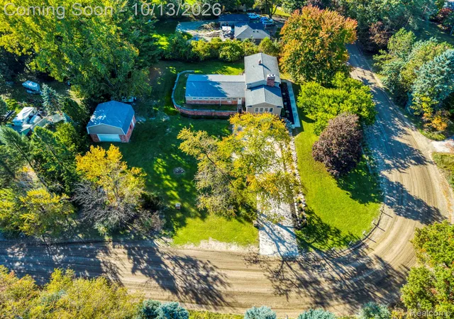 Photo 1 of Single family home for sale at 852 E Gunn Rd, Rochester, MI 48306 | MLS# 20261081686 | Listing updated on 2026-10-18