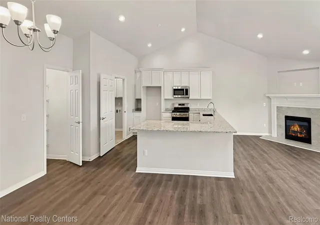Listing Photo 4 - Condo for sale in building located at 360 Devonshire (move In Ready) Dr, Lapeer, MI 48446